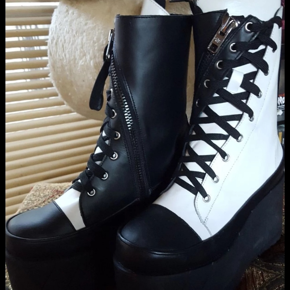 Current Mood boots